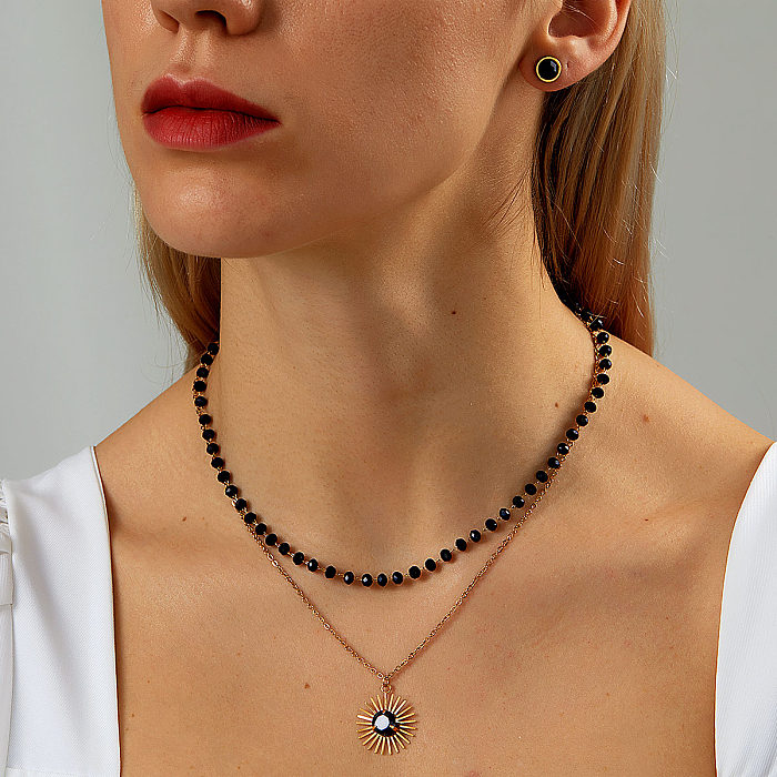 Modisches Retro-Set aus runden Ohrsteckern aus Edelstahl mit schwarzem Kristall und zweilagiger Halskette