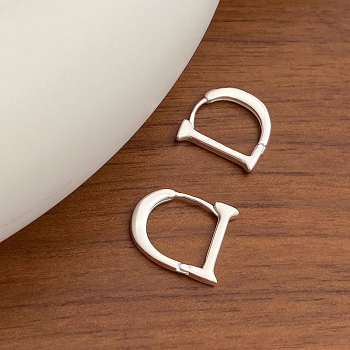 1 paire de boucles d'oreilles en cuivre plaqué or, Style Simple et décontracté, avec lettres plaquées