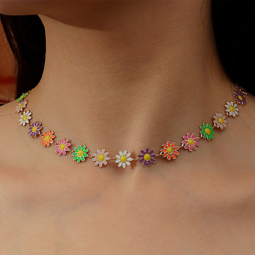 Collar de esmalte de cobre con flores bohemias