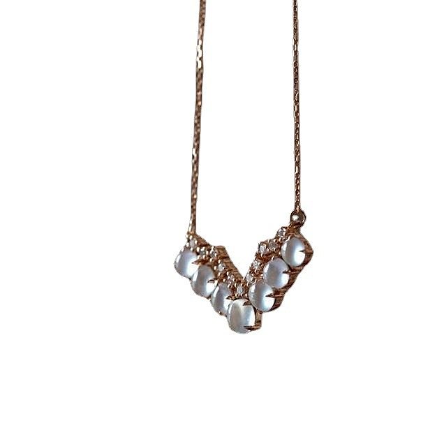 Halskette im Feen-Stil mit runden, quadratischen Kupfer-Strasssteinen und Glassteinen in loser Schüttung