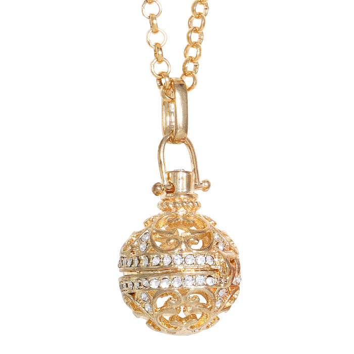 Retro Fashion Round Copper Plating Hollow Out Zircon 18K Gold Plated Pendant Necklace