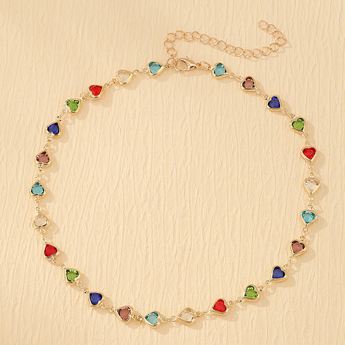 Herzförmige Halskette mit Zirkon-Armbändern im klassischen Stil mit Kupfereinlage