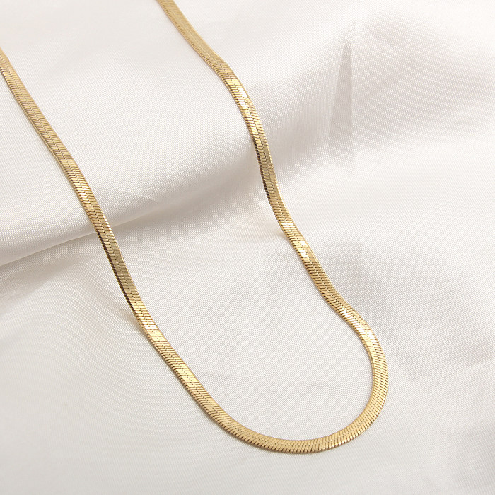 Einfache, moderne Halskette mit geometrischem Kupferüberzug und Inlay-Zirkon-Vergoldung