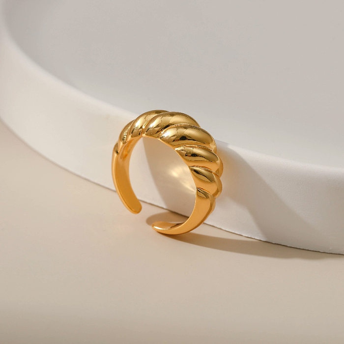 Verkupferter minimalistischer Ring aus 18 Karat Gold mit geometrischem Spiegelring mit Innengewinde