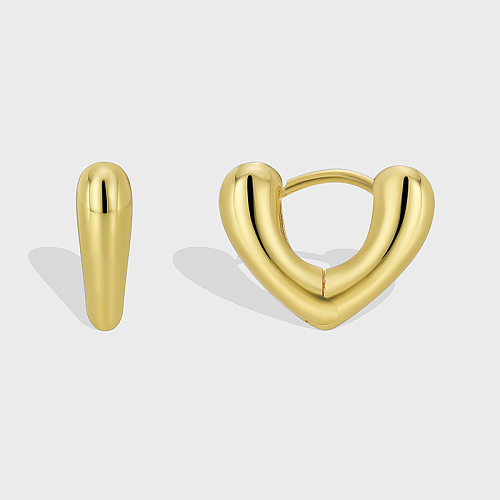 زوج واحد من الأقراط النحاسية المطلية بالذهب عيار 1 قيراط بتصميم بسيط على شكل قلب