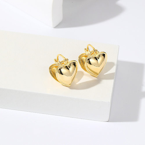 1 paire de clous d'oreilles en cuivre plaqué or, Style Simple, en forme de cœur