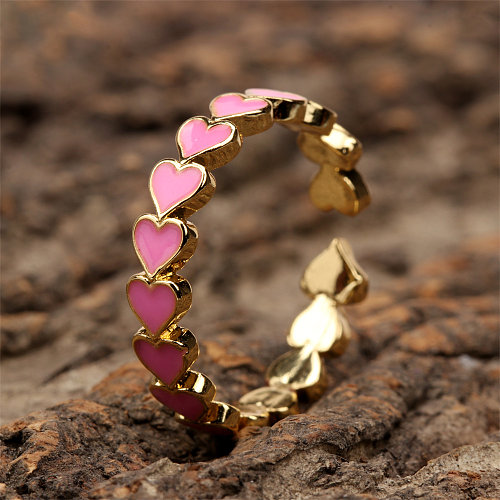 Émail doux romantique de cuivre de forme de coeur plaquant les anneaux ouverts plaqués par or 18K