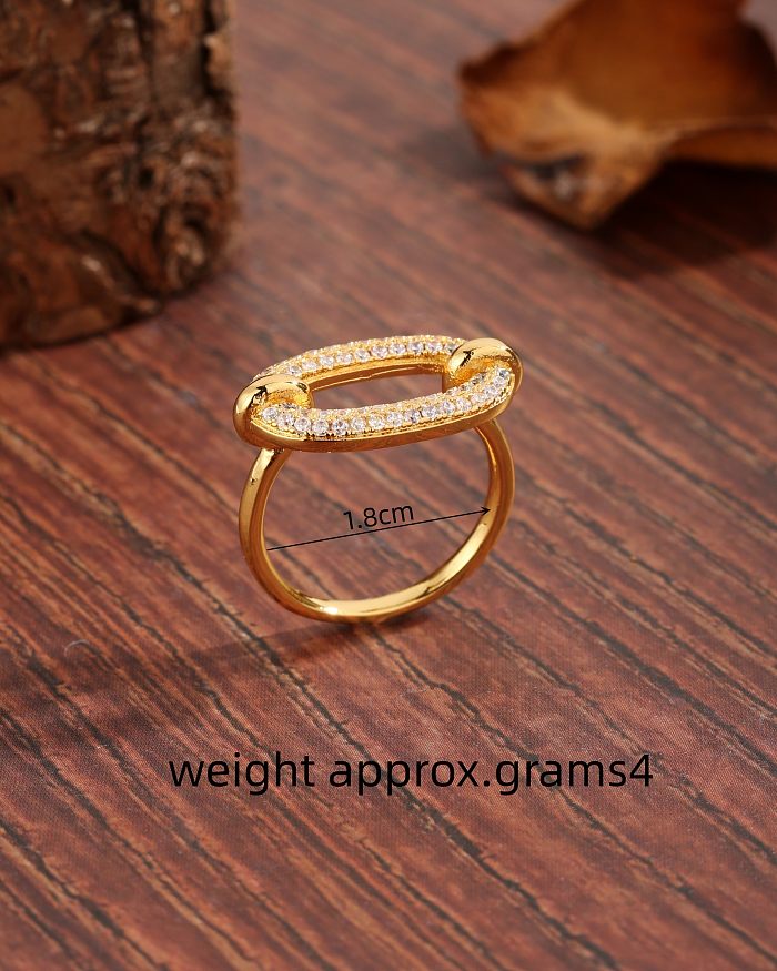 O estilo simples comuta anéis abertos quadrados banhados a ouro do zircão 18K do embutimento do chapeamento de cobre