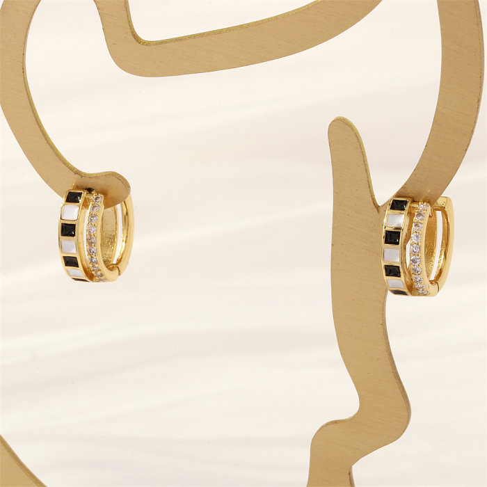 1 par de brincos banhados a ouro 18K com zircônia de cobre esmaltado em círculo geométrico de estilo simples