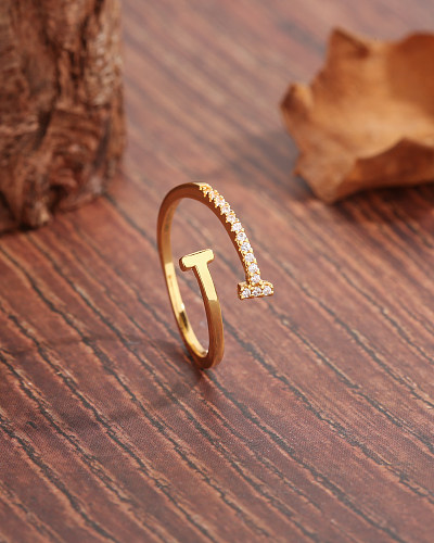 Lässiger, einfacher Stil, T-förmiger offener Ring mit Kupferbeschichtung und Zirkoneinlage, 18 Karat vergoldet