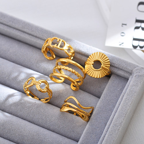 Anillos chapados en oro con revestimiento de acero inoxidable de color sólido de estilo simple