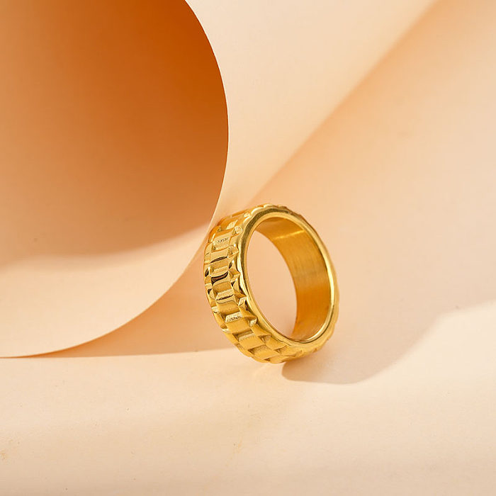 Atacado casual estilo moderno redondo chapeamento de aço inoxidável anéis banhados a ouro