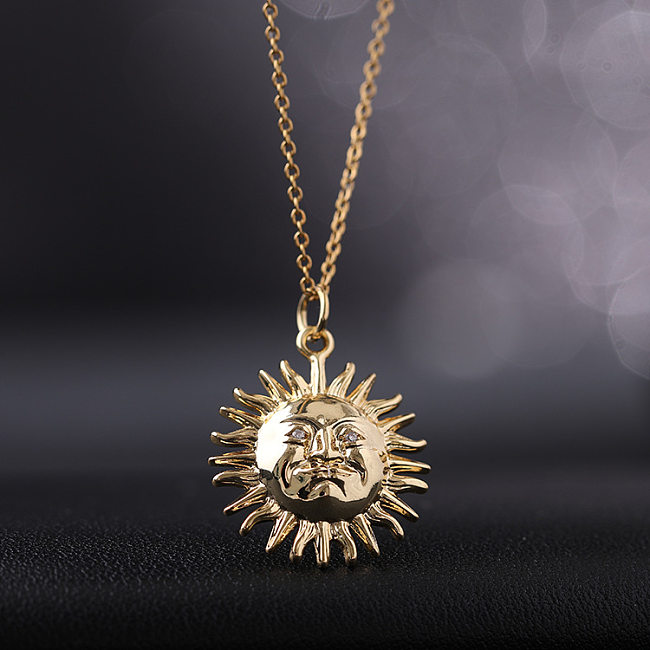 Collier avec pendentif en diamant artificiel avec incrustation de cuivre et soleil artistique