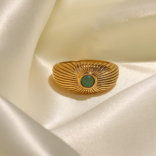 Unregelmäßige Ringe aus Edelstahl mit geometrischen Streifen im Vintage-Stil