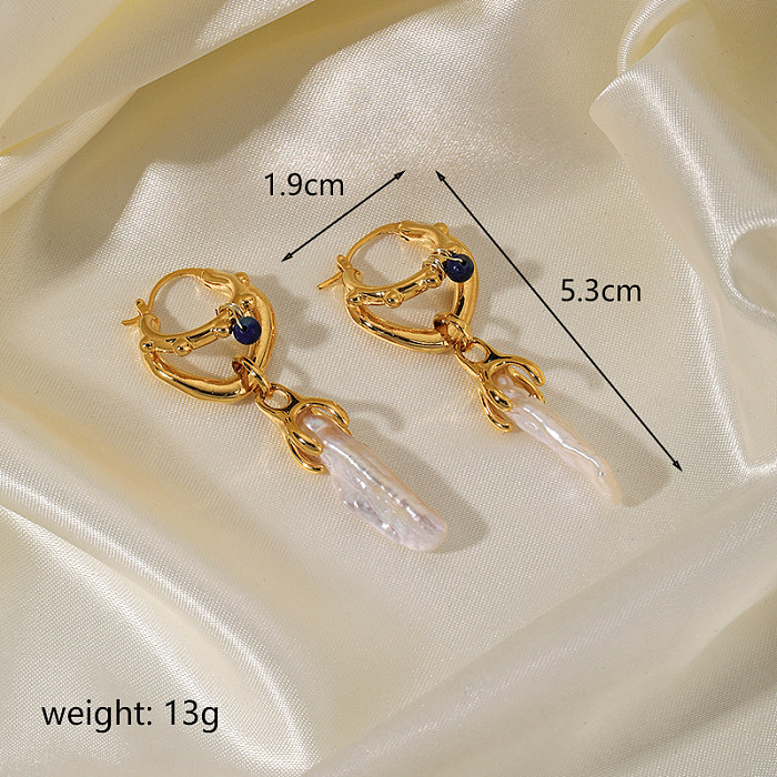 1 Paar barocke Ohrringe mit einfarbiger Beschichtung und Inlay aus Kupfer mit künstlichen Edelsteinen und 18 Karat vergoldeten Ohrhängern