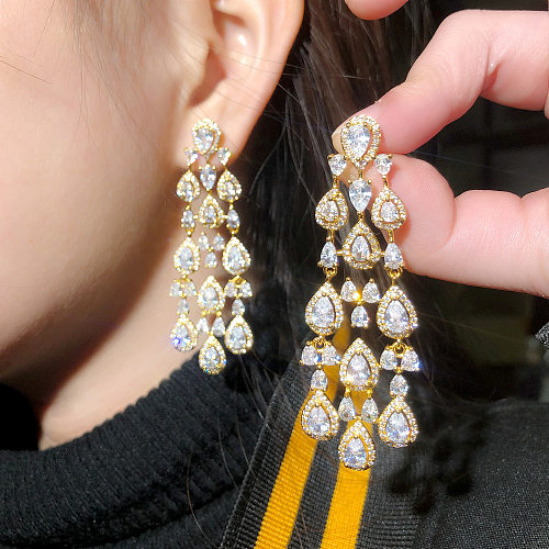 1 Paar elegante Damen-Ohrringe mit glitzernden Wassertropfen, Überzug, Inlay aus Kupfer, künstlichen Edelsteinen, 14 Karat vergoldet, rhodiniert