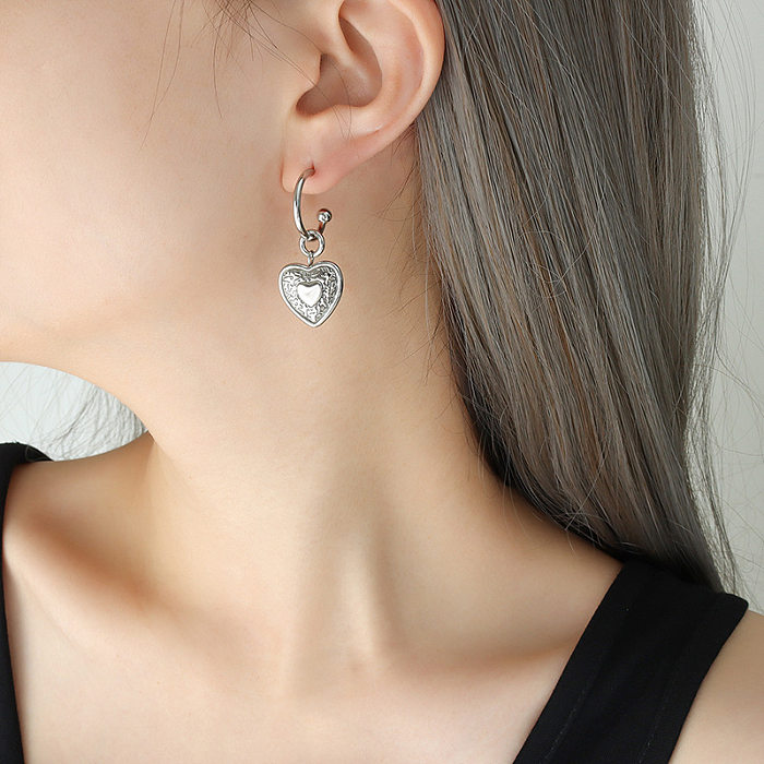 Retro Heart Shape Titanium Steel Plating Earrings Necklace