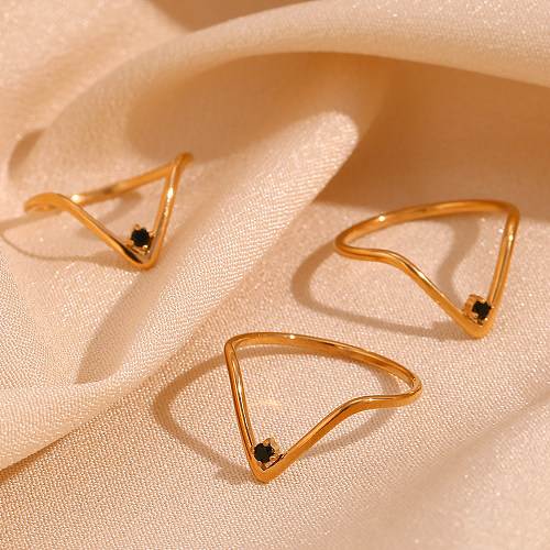 Estilo vintage estilo simples estilo clássico em forma de V chapeamento de aço inoxidável strass anéis banhados a ouro 18K
