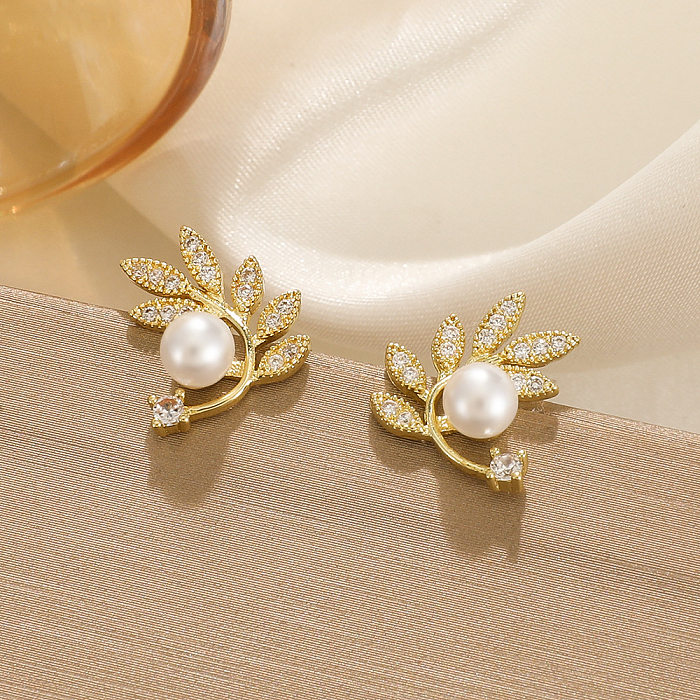 1 Pair Retro Leaves Pearl Copper Inlay Artificial Pearls Zircon Ear Studs