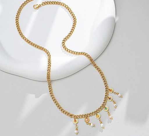 Modische Halskette in Herzform aus Edelstahl mit Perlen und Perlenbeschichtung, 1 Stück