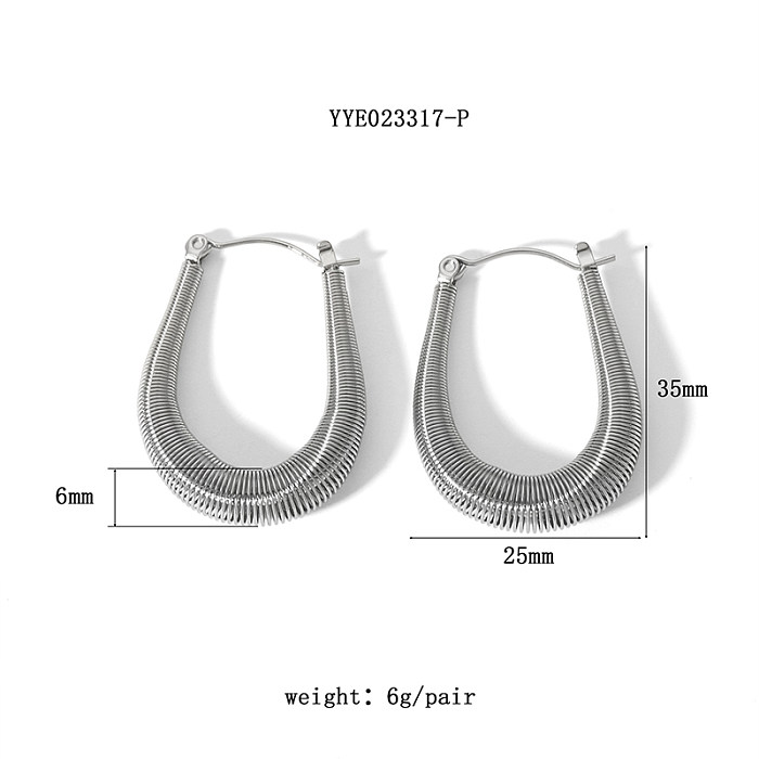 1 Paar französische U-Form-plattierte, ausgehöhlte Edelstahl-Ohrringe mit 18-Karat-Vergoldung