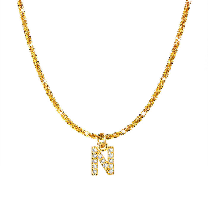 Collar con colgante chapado en oro de 18 quilates con incrustaciones de acero inoxidable con letras de estilo simple estilo IG
