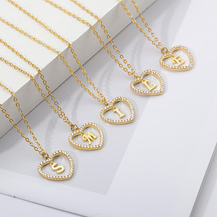 Collier en cuivre avec pendentif en forme de cœur d'amour simple, 26 lettres creuses