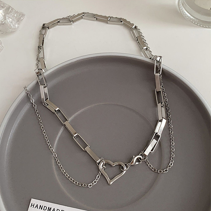 Cool Style Herzförmiger Edelstahl-Halsband, 1 Stück