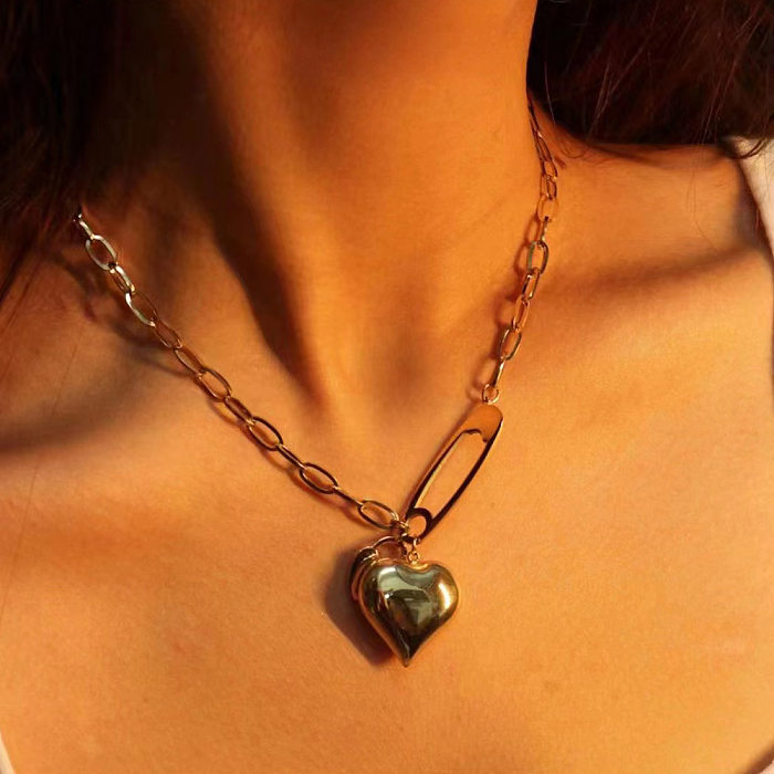 Women'S Sweet Heart Shape Stainless Steel  Necklace Plating Stainless Steel  Necklaces