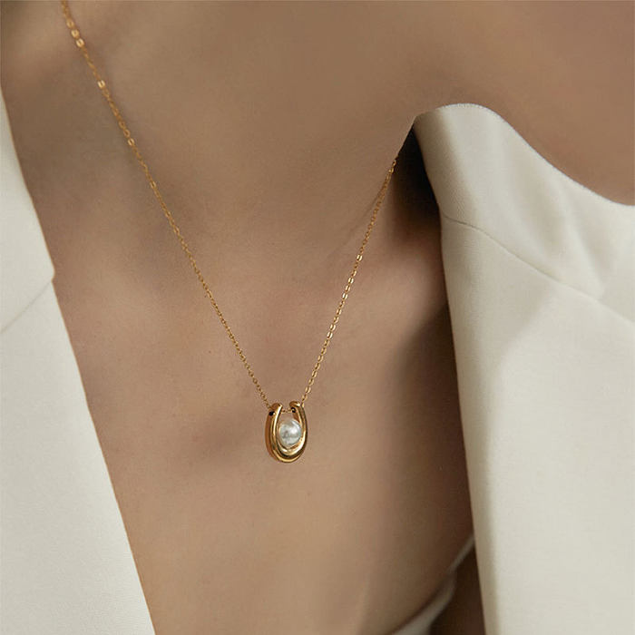 Vintage Style Pearl Stainless Steel Plating 18K Gold Plated Pendant Necklace