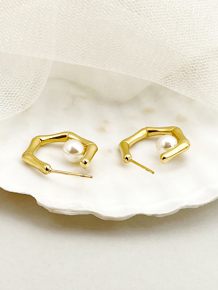 1 Paar elegante, klassische, süße Pentagon-Ohrstecker aus Edelstahl, Metall, Polierbeschichtung, Inlay, künstliche Perlen, vergoldet