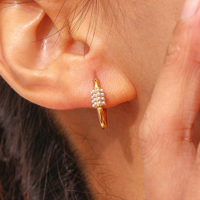 1 paire de boucles d'oreilles créoles en forme de U avec incrustation de perles en acier inoxydable