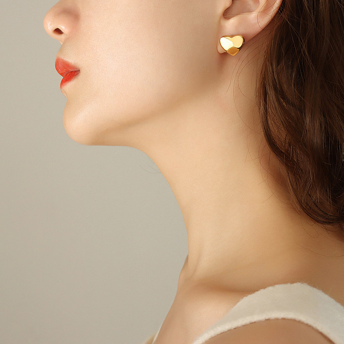 Brincos de orelha de aço inoxidável em formato de coração da moda, 1 peça