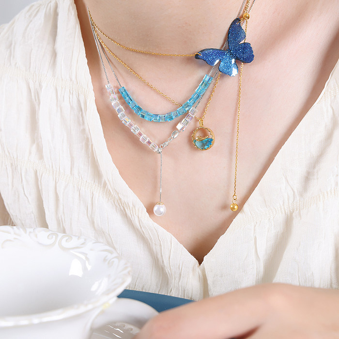 Süße künstlerische Schmetterlings-Anhänger-Halskette aus Edelstahl mit Kupferperlenbeschichtung und 18-Karat-Vergoldung