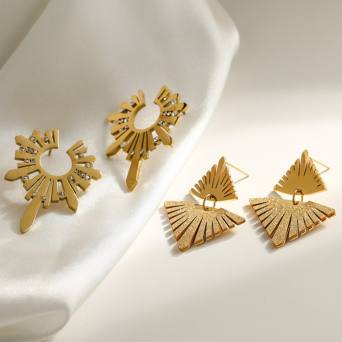 1 paire de boucles d'oreilles pendantes plaquées or 18 carats, Style Vintage, placage triangulaire, strass en acier inoxydable