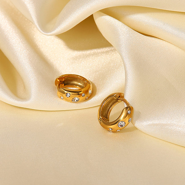 Ringförmige Ohrringe im neuen Stil mit weißem Zirkonia und 18 Karat vergoldetem Edelstahl