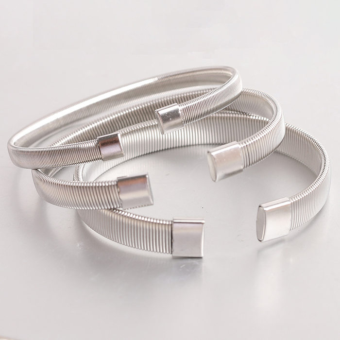 Bracelets de manchette de placage en acier titane de couleur unie de style simple