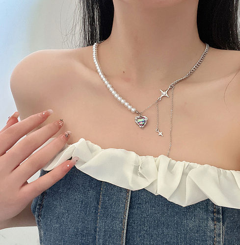 Streetwear-Halskette in Herzform mit künstlichen Perlen, Perlen-Inlay, künstlichen Edelsteinen
