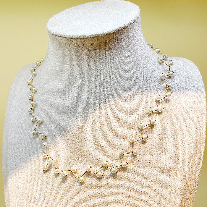 Collier plaqué or avec incrustation de perles rondes en acier inoxydable, élégant, doux et simple