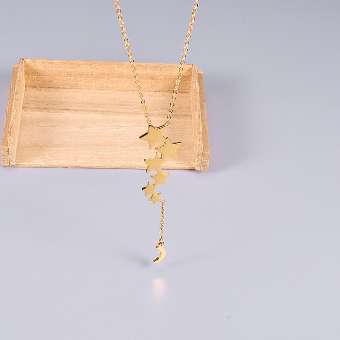 Estilo simple Estrella Luna Acero inoxidable Chapado en oro Collar con colgante 1 pieza