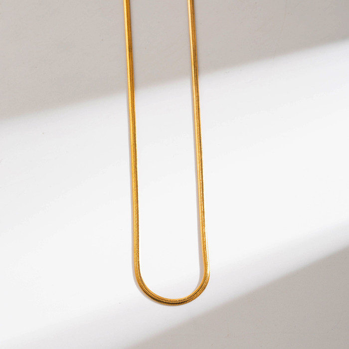 Colar banhado a ouro 14K de aço inoxidável de cor sólida estilo simples atacado