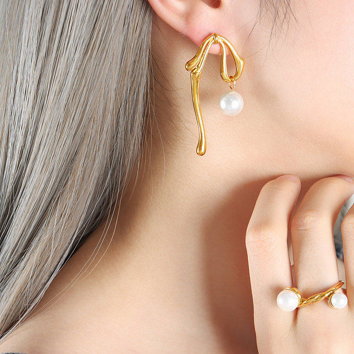 1 paire de boucles d'oreilles plaquées or 18 carats, couleur unie, en acier inoxydable, plaqué perles, ajourées