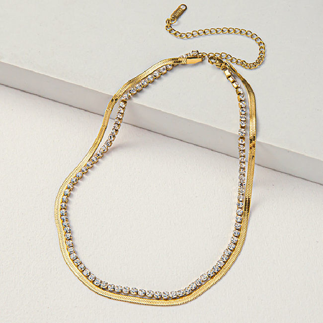 Geometrische Retro-Halskette aus Edelstahl mit eingelegtem Zirkon