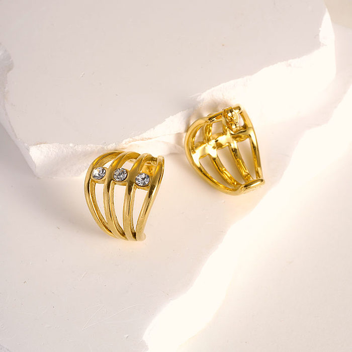 Boucles d'oreilles à quatre couches en acier inoxydable plaqué or avec trois zircons