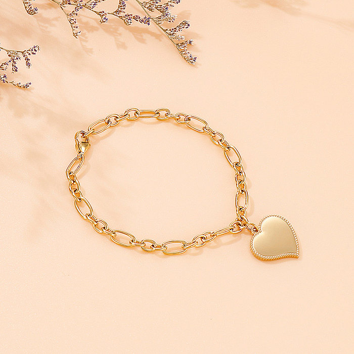 Pulseiras banhadas a ouro 18K de aço inoxidável em forma de coração de estilo simples