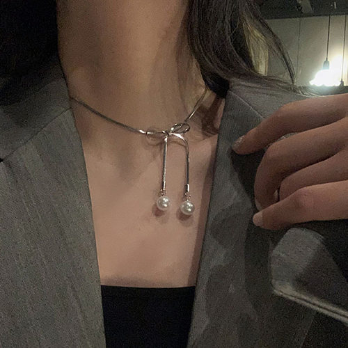 Collier géométrique avec pendentif en perles et nœud en acier inoxydable, à la mode