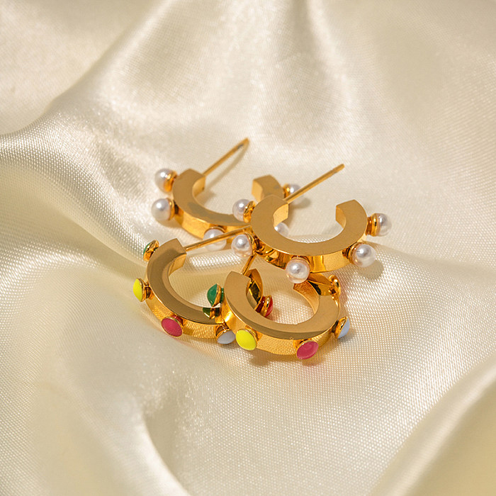 1 paire de clous d'oreilles plaqués or 18 carats, Style moderne en forme de C, incrustation de perles en acier inoxydable