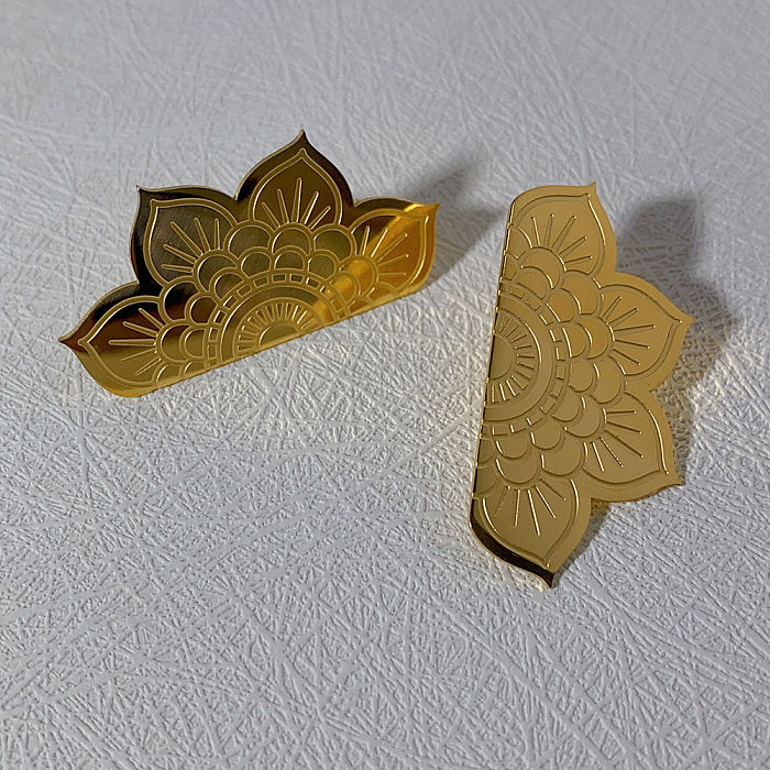 1 Paar Ohrstecker im süßen, schlichten Stil mit Blättern und Blumenbeschichtung aus Edelstahl mit 18-Karat-Vergoldung