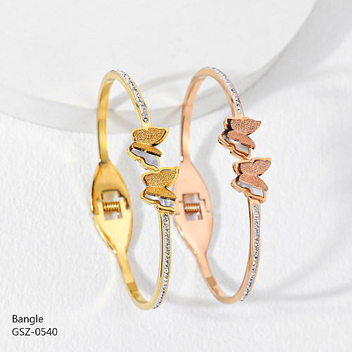 Estilo simples número borboleta chapeamento de aço inoxidável oco incrustação strass rosa banhado a ouro banhado a prata pulseira