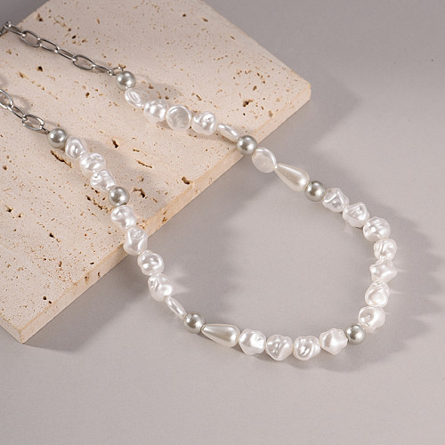 Elegante, romantische, moderne Halskette mit geometrischem Edelstahl-Perlenimitat